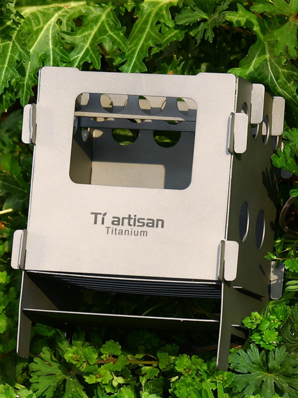 焚き火台 ソロ チタン製ミニマル焚き火台